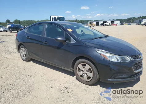 2017 Chevrolet Cruze Ls z USA, uszkodzony, nr VIN 1G1BC5SM5H7269541